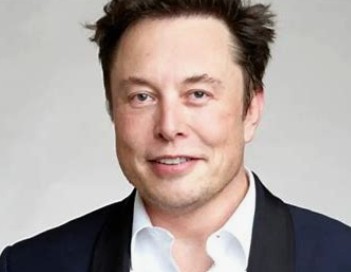 WAR REPORT: PRESIDENT TRUMP TO DEPORT ELON MUSK FOR BEING A NAZI