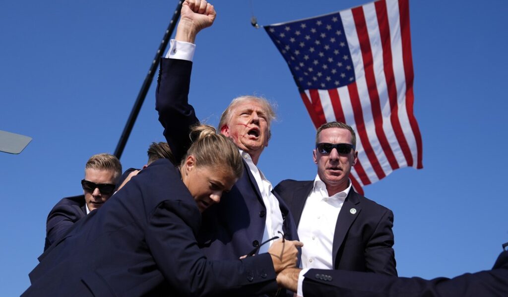 TRUMP FIGHT FIGHT FIGHT